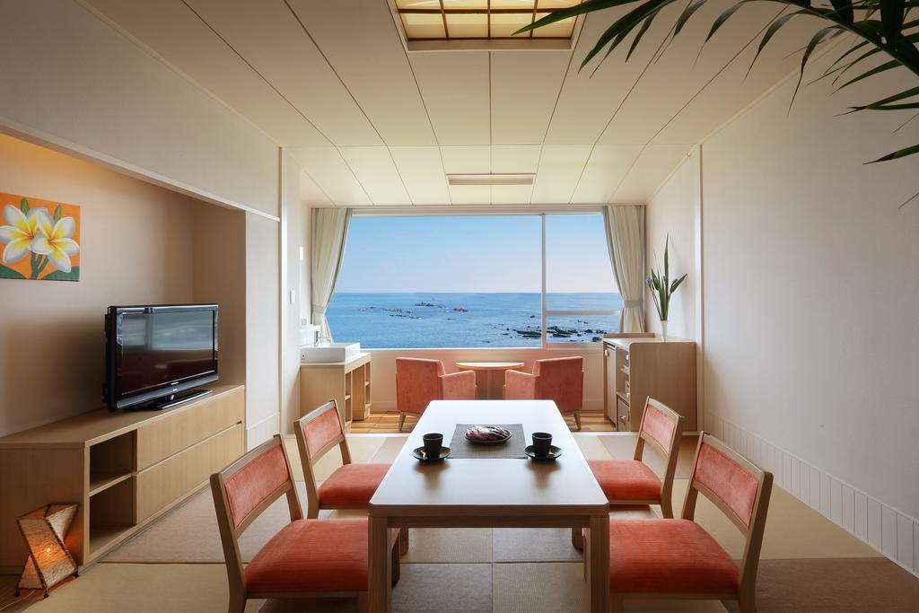 Shirahama Ocean 3*